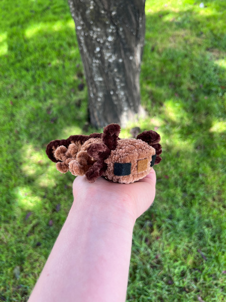 Yarn: Teddy Bear & Chocolate Hook: 4.5 mm Felt: Brown & Black